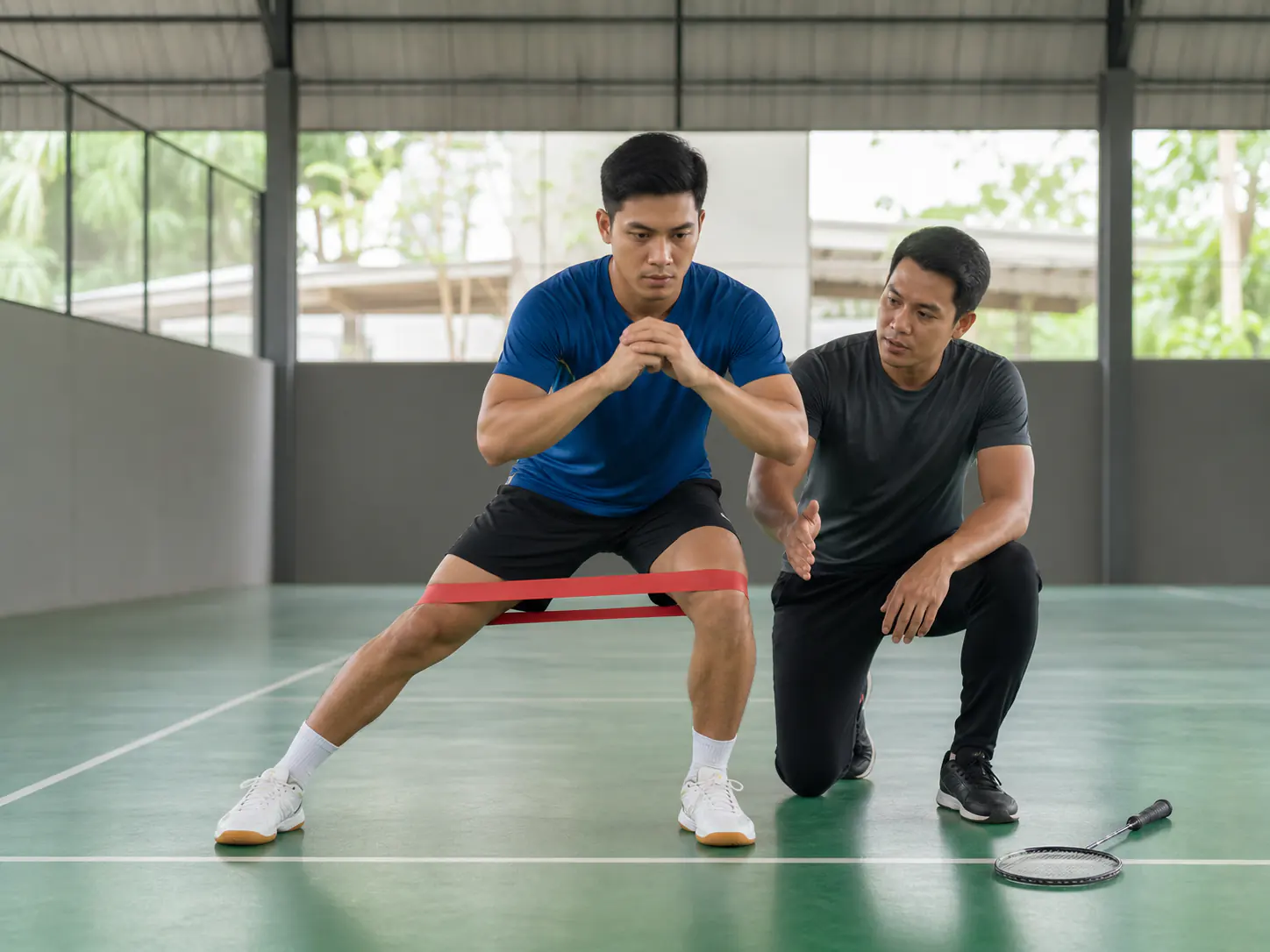 Pengkondisian badminton dengan senaman jalur rintangan sisi